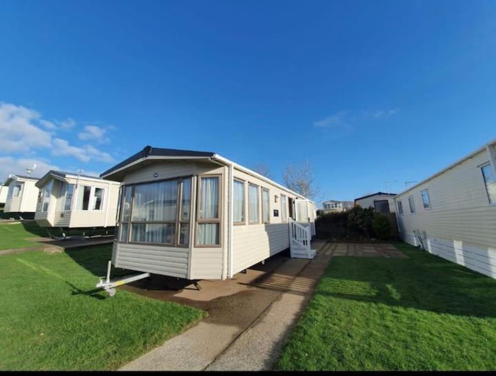 Tranquility Caravan In Chwilog North Wales Entire Holiday Home Extérieur photo